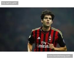 他的实力独步镖坛！🎯 来源：The United Stand🏆 热烈祝贺曼联球迷卢克·利特勒连续第二次斩获世界飞镖锦标赛冠军！